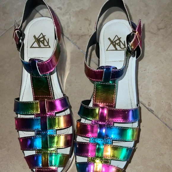 YRU Qloud Chariot Rainbow Platform Sandals - Picture 10 of 13